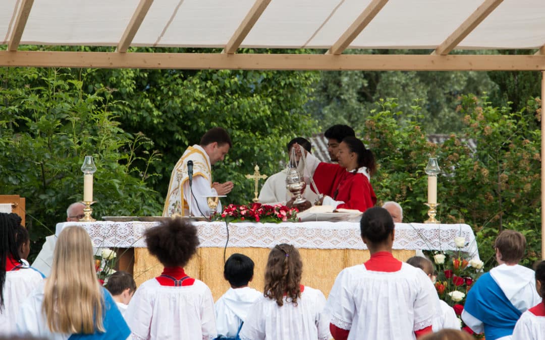 Célébrations de la Fête-Dieu sans processions