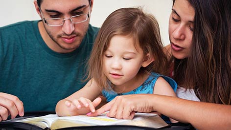 Lire l’évangile avec les enfants…